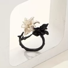 floral ring